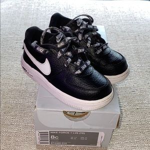 Nike Force 1 LV8